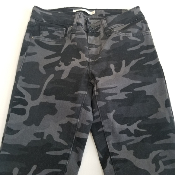 Levi's 711 Skinny Jeans Camo Size 24 - Picture 3 of 6